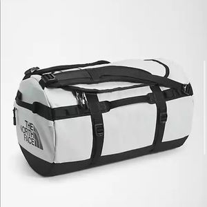 NWT The North Face Base Camp Duffel Medium